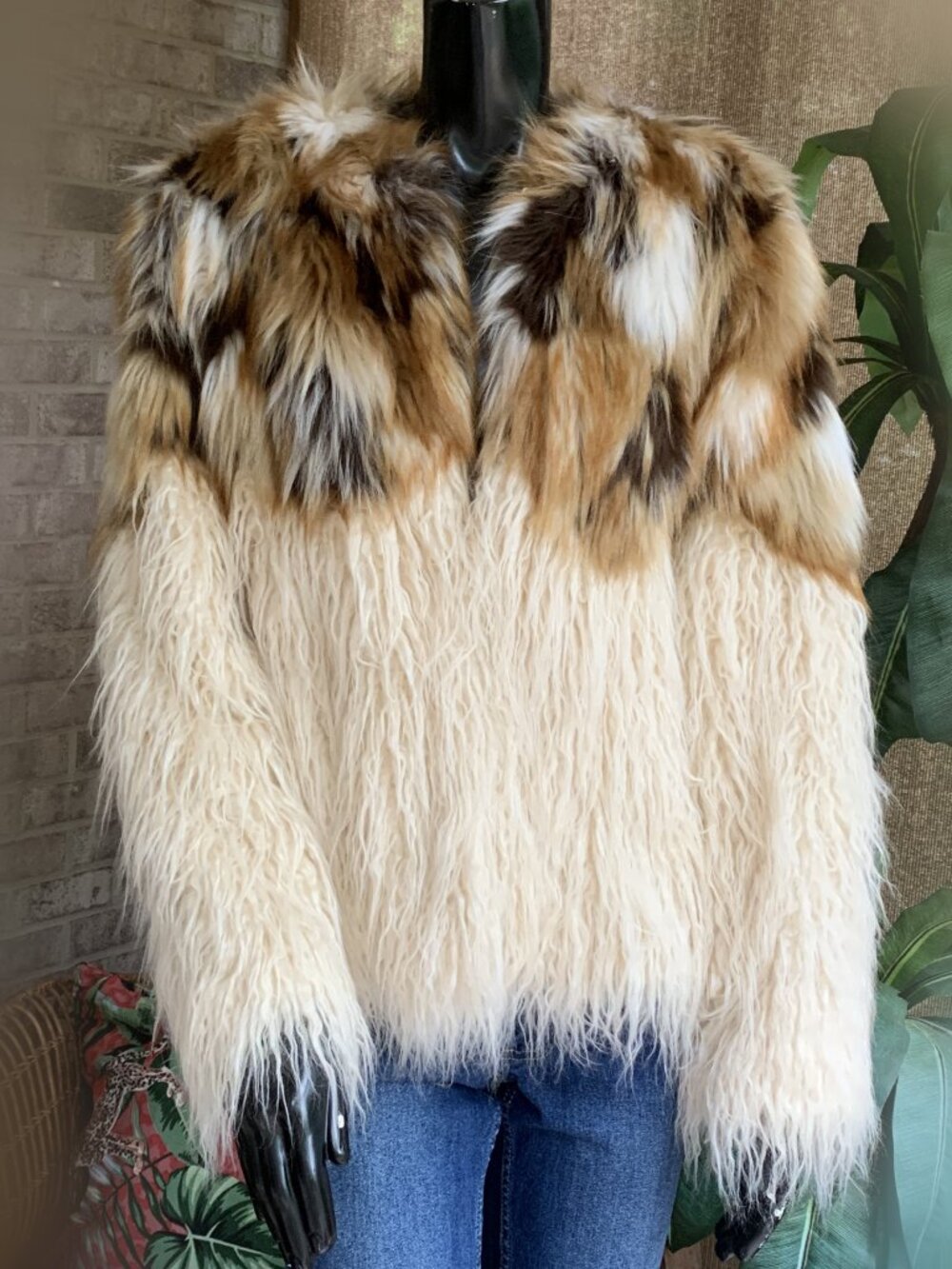 New York & Company Faux Fur Coat Sz XS/S